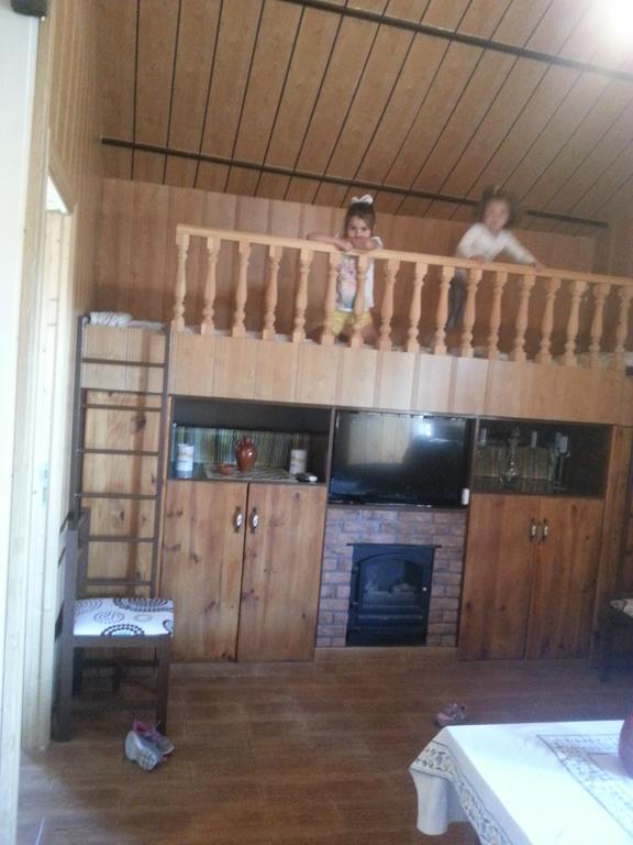 Bungalow Perotonar Ideal Para Familia Con Ninos La Puebla de Cazalla Exteriér fotografie